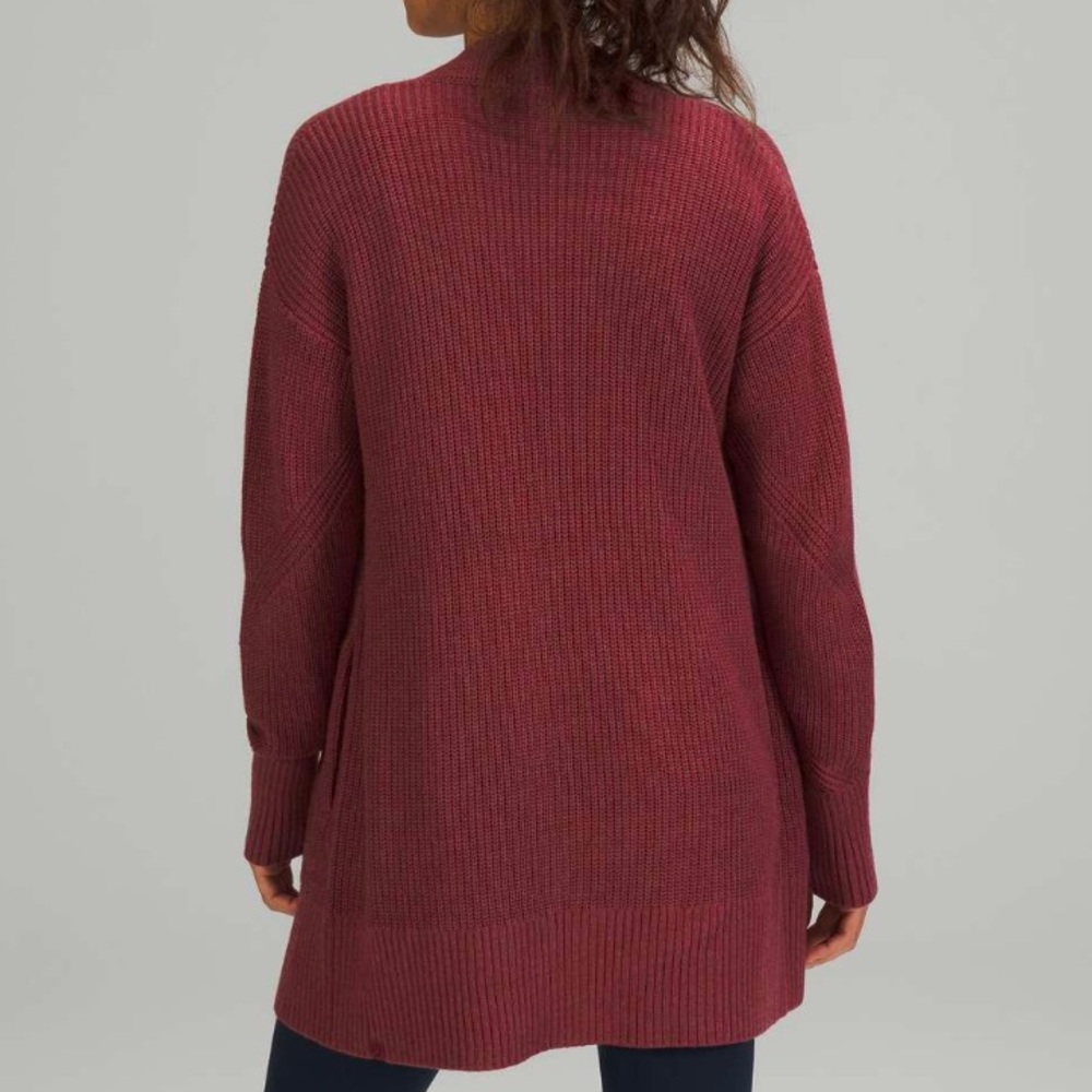 🩷NWT LULULEMON CASHLU SWEATER WRAP IN HEATHERED MULLED WINE M/L - Picture 2 of 15